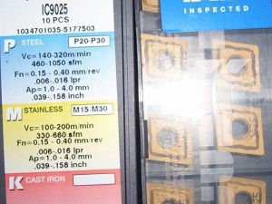 代理伊斯卡车刀片CNMG120402-SF IC520N菱形刀片
