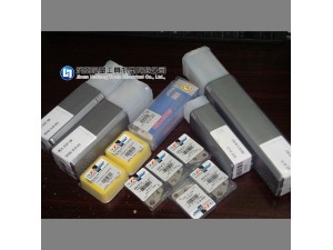 IC300 PVD 涂层P25-P50,M20-M40,S15-S25 超细微粒基体表面附有TiCN/TiN涂层材质,PVD涂层。用于在低-中速,切削工况恶劣条件下,耐热合金钢、奥氏体不锈钢和碳钢的铣削